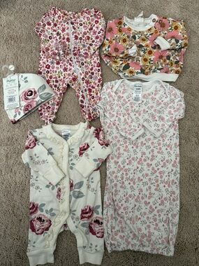 Baby 0-3 months Sleeper One Piece Pajamas Bundle of 4